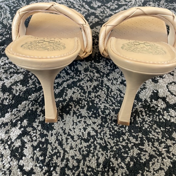 VINCE CAMUTO BRELANIE WOVEN-STRAP HEEL - brand new w/o box - Picture 4 of 6